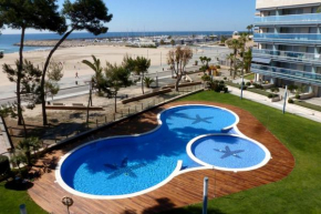 AT161 Vistas a la playa, piscina y equipamiento completo